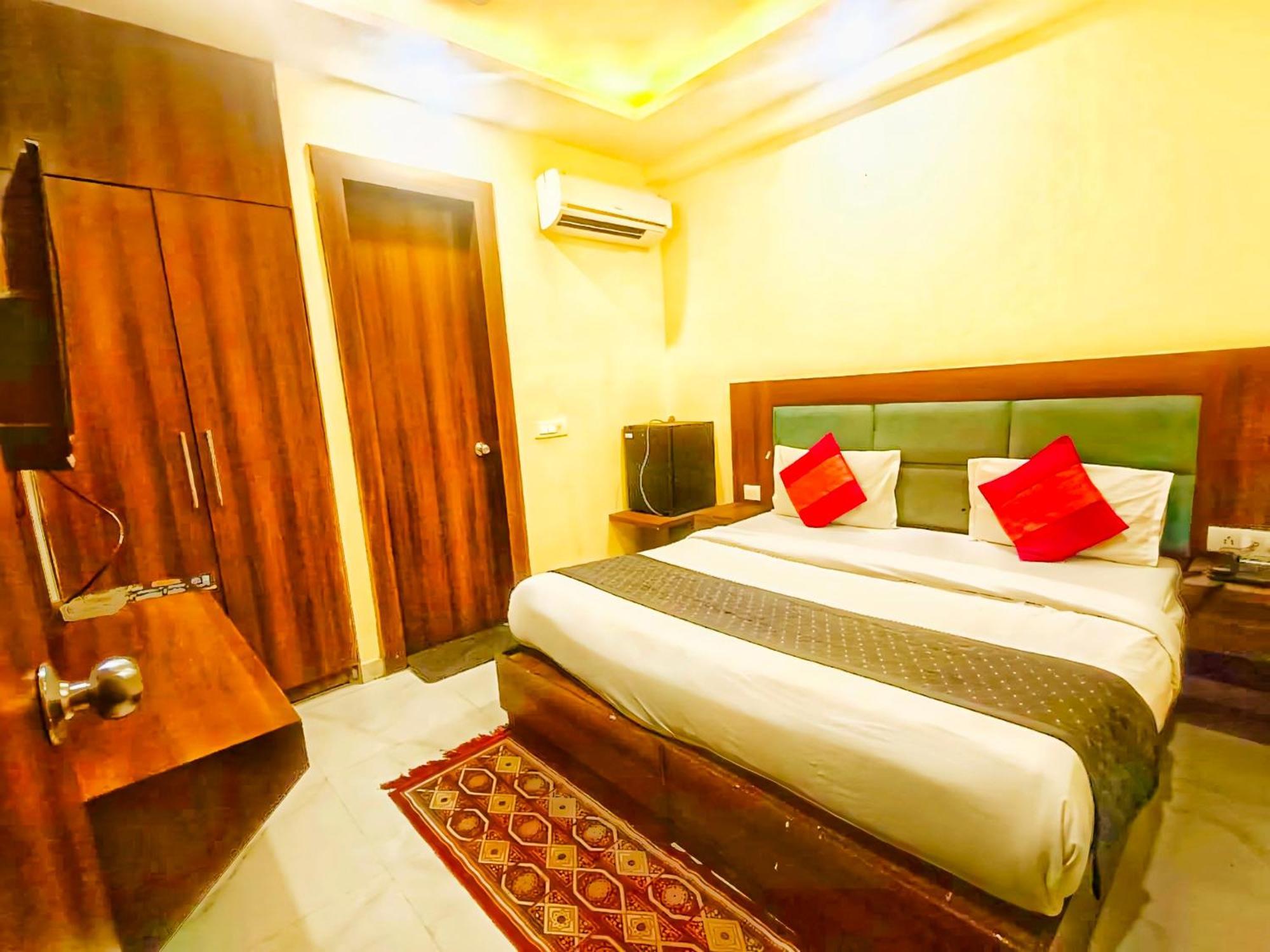 Glace Stay Inn Near Igi Airport New Delhi Exterior photo