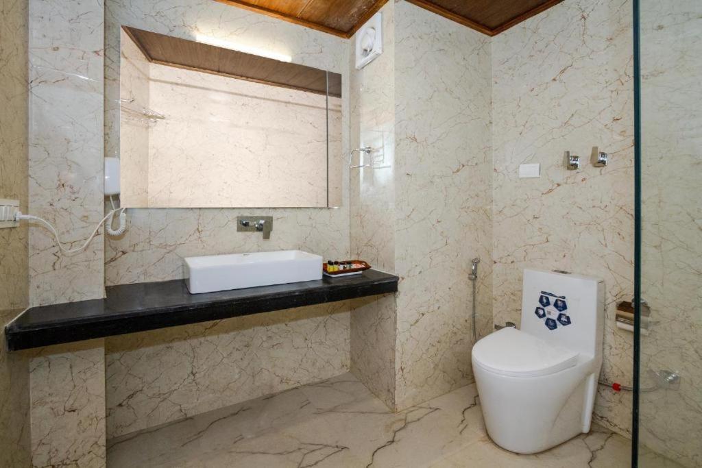 Glace Stay Inn Near Igi Airport New Delhi Exterior photo